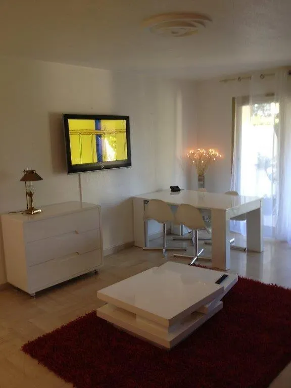 Grand Studio Sur Les Hauteurs De Cannes Mougins France
