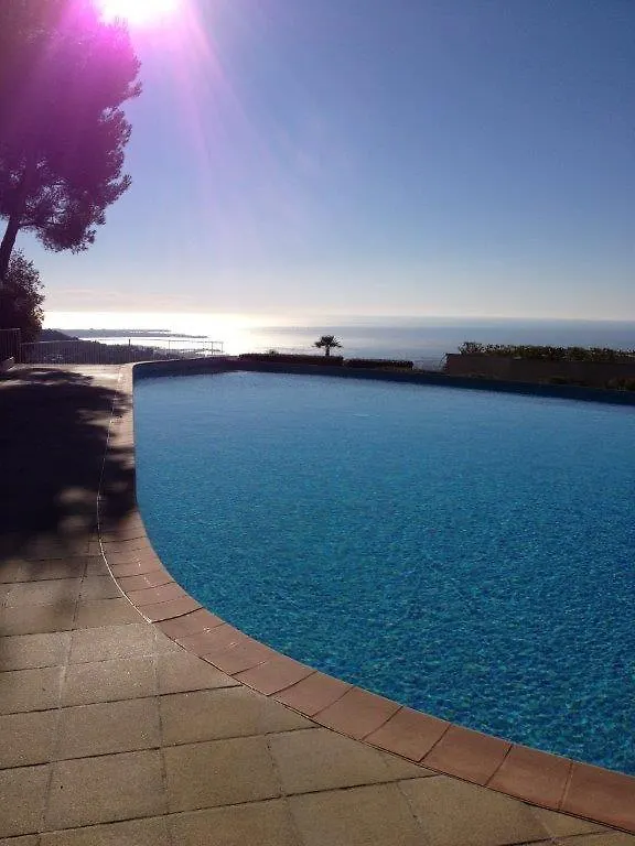 Grand Studio Sur Les Hauteurs De Cannes Mougins Apartment