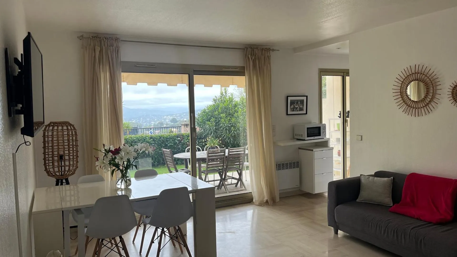 Apartment Grand Studio Sur Les Hauteurs De Cannes Mougins